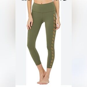 ALO Yoga leggings size XS green chevron capri cropped sheer side detail